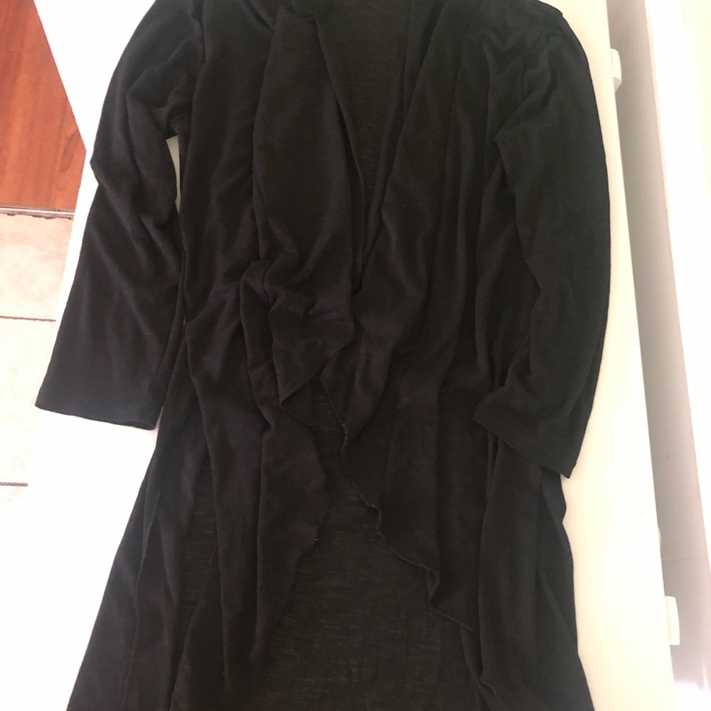Jostar Solid Black Open Front Asymmetrical Flowy Cardigan